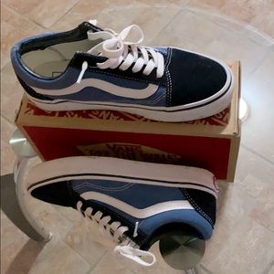 I am selling Van shoes